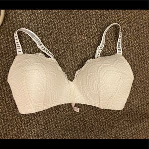 Victoria’s Secret T-Shirt bra